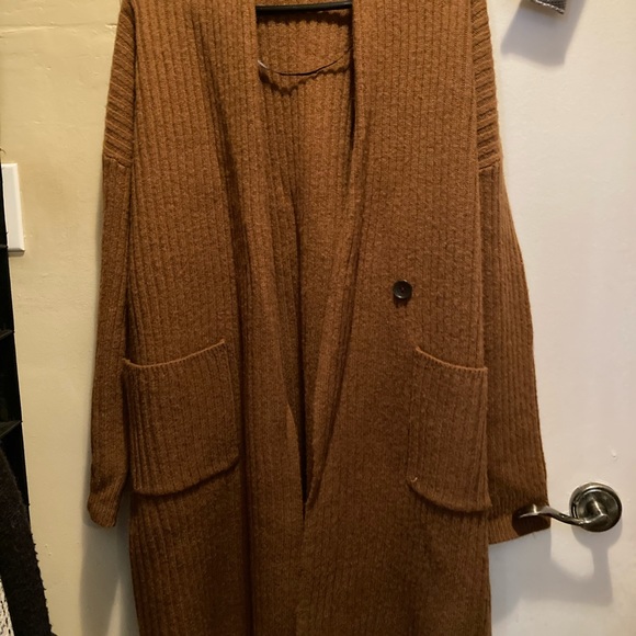 Uniqlo XL CARAMEL long sweater/cardigan - Picture 2 of 2